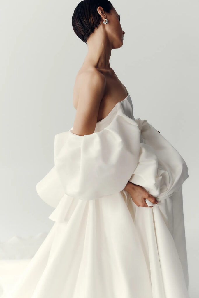 elly scofoli fall 25 wedding gown 